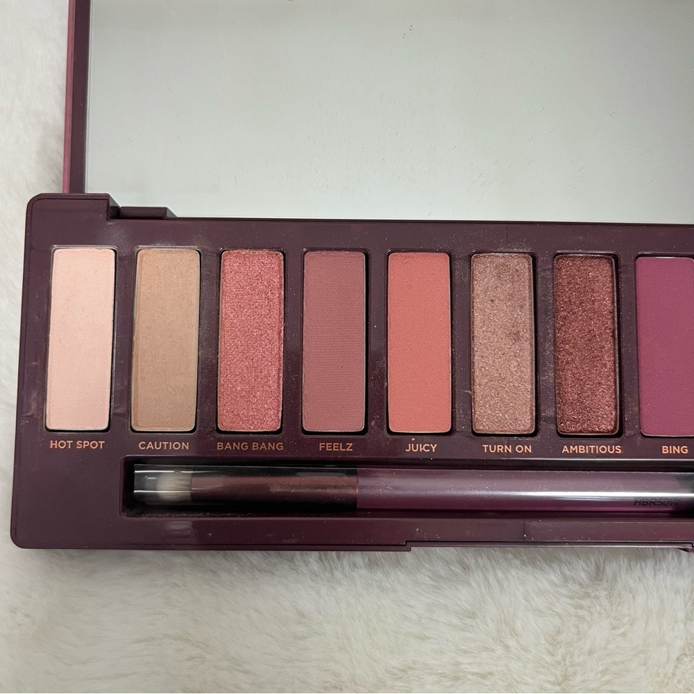URAN DECAY NAKED CHERRY EYESHADOW PALETTE - Picture 13 of 16